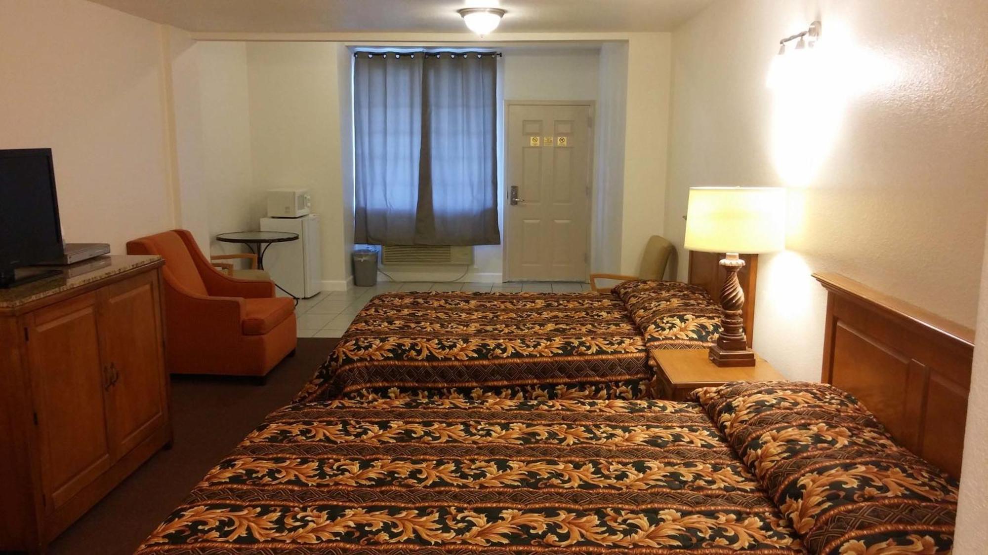 Country Regency Inn & Suites Manvel Exterior foto